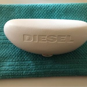 DIESEL SUNGLASSES CASE WHITE NEW